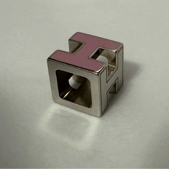 Hermès AUTHENTIC H Cube Cage d’H d’Ash Silver Bubblegum Pink Block Pendant - Picture 10 of 16